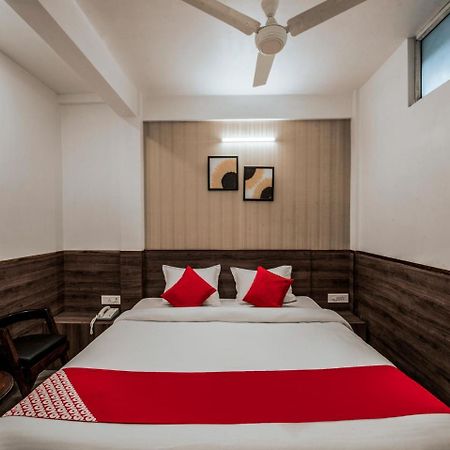 Hotel Indiana Шилонг Екстериор снимка