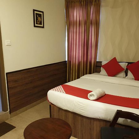 Hotel Indiana Шилонг Екстериор снимка