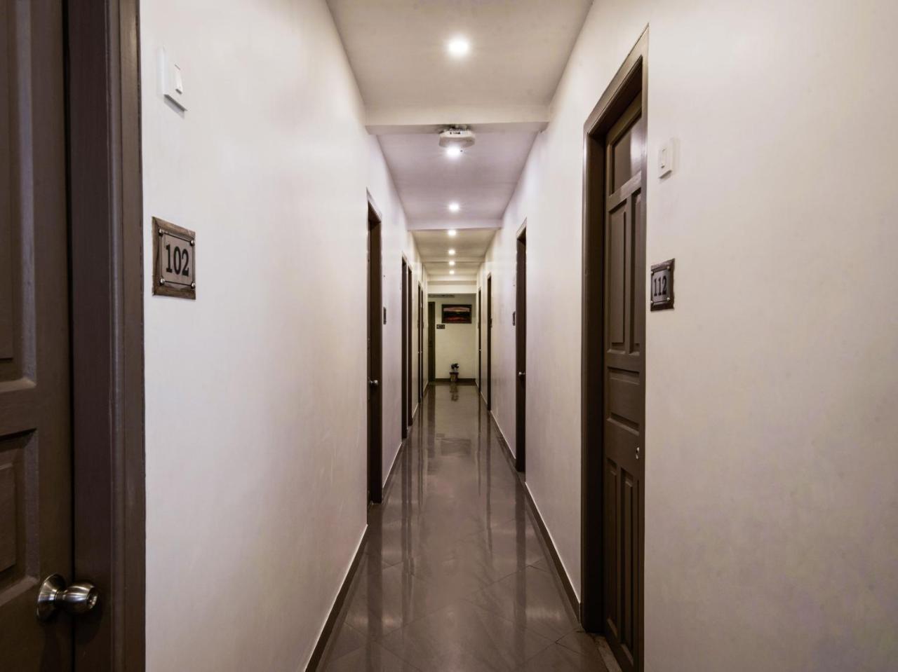 Hotel Indiana Шилонг Екстериор снимка