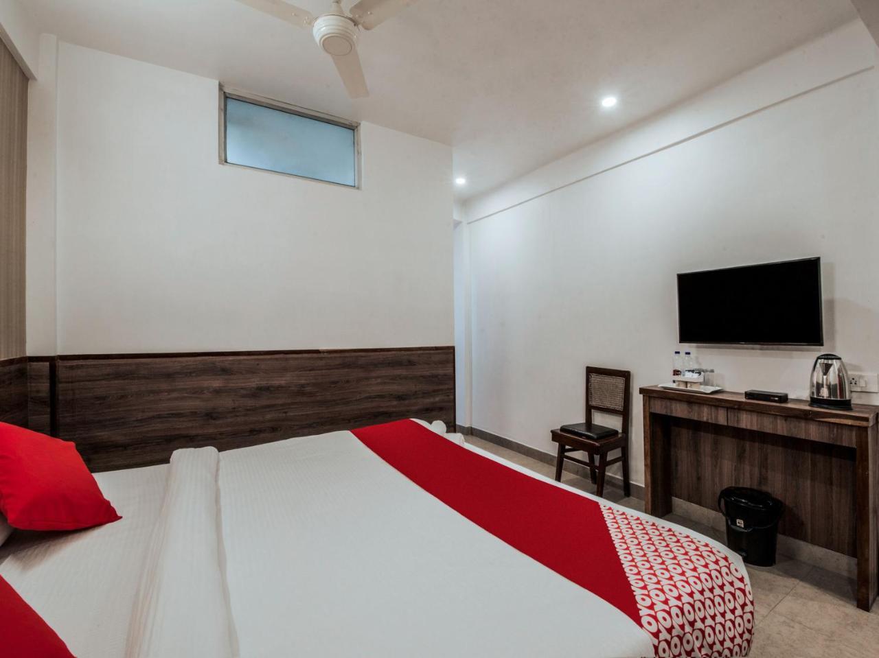 Hotel Indiana Шилонг Екстериор снимка